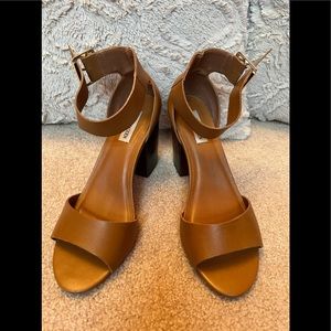 Steve Madden leather sandal
